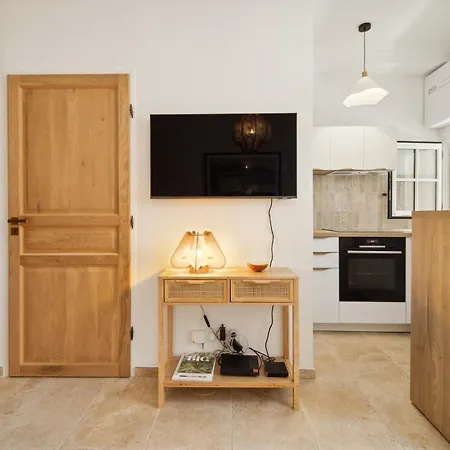 Petit Saint-jean L Old Village L Shellter 아파트