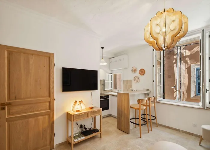 Petit Saint-jean L Old Village L Shellter Сен-Тропе